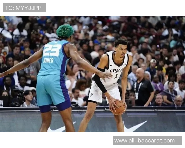 文班亚马谈第二节专注防守的重要性与个人责任感