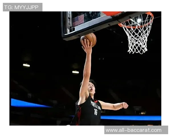 瀚森表现出色10中5贡献14分6板效率提升媒体人称机会虽少依然亮眼