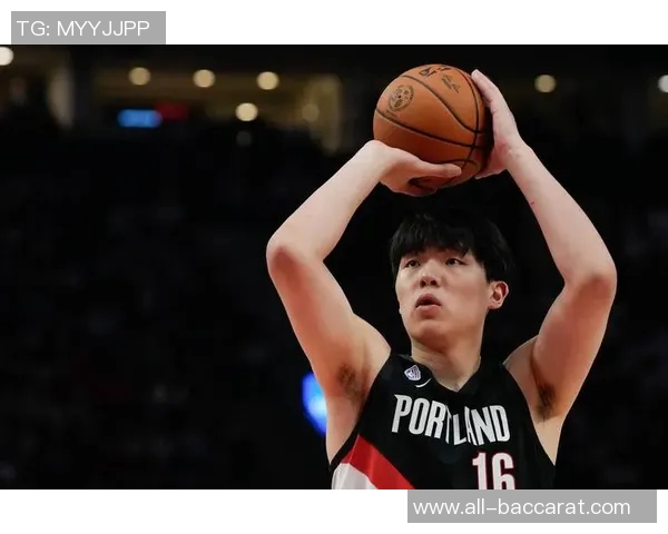 青岛到波特兰的篮球梦想之旅杨瀚森2025年度精彩回顾